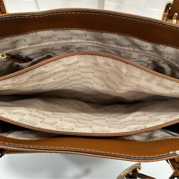 Michael Kors MK Tote Bag Jet Set Large Leather Pocket Color Luggage - Picture 8 of 16